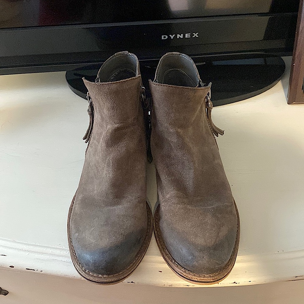 Dolce vita brown suede ankle boots